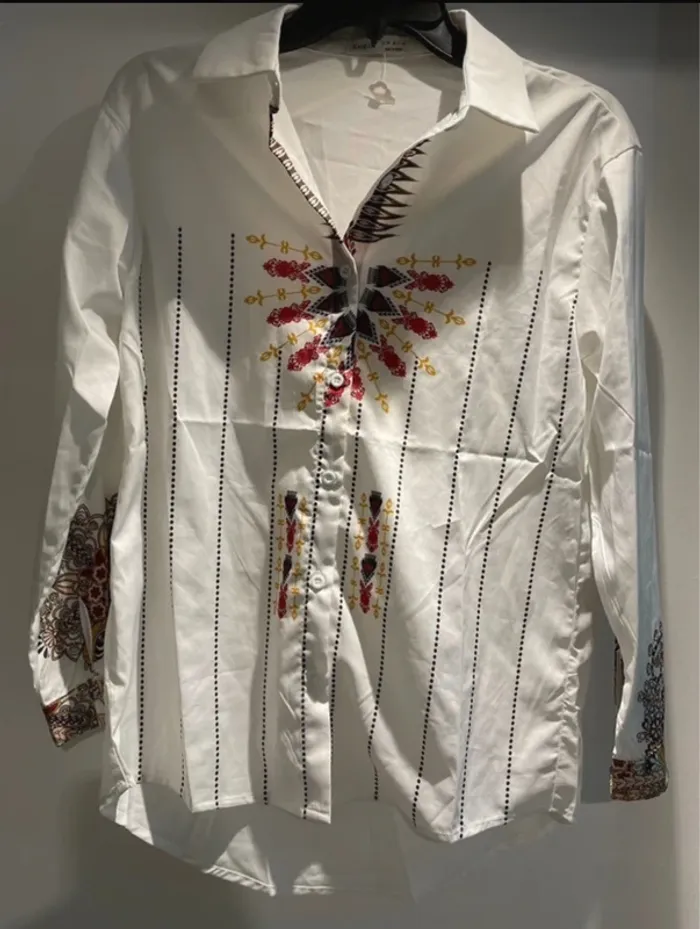Chemise blanche à motifs ethniques – SHEIN – Taille 152 (équiv. S) - photo numéro 8