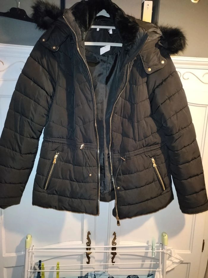 Doudoune noire Camaïeu en excellent état taille 44 - photo numéro 5