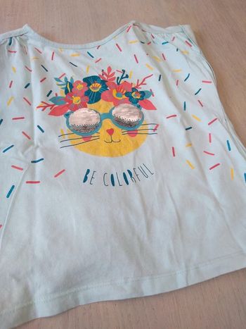 Tee-shirt vert clair tête de chat 6 ans