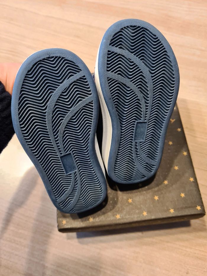 Chaussure taille 21 - photo numéro 6