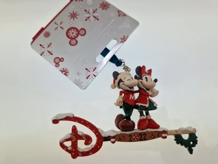 D138-Disney Mickey and Minnie 2022 Festive Key Hanging Ornament