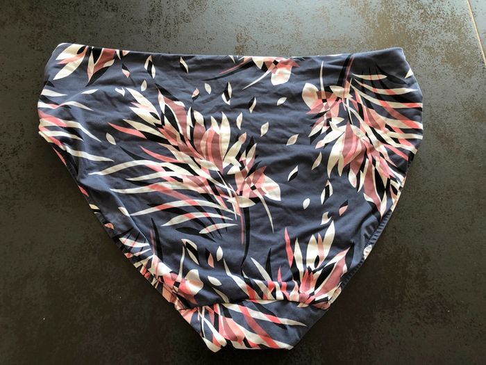 Bas de maillot de bain indigo et rose taille haute Chantelle taille 42 44 très bon état - photo numéro 10