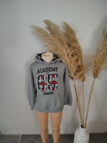 Pull garçon 🧑 8/9 ans