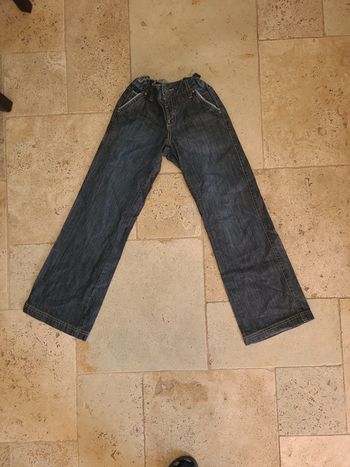 Jean droit Zara T 9/ 10 ans
