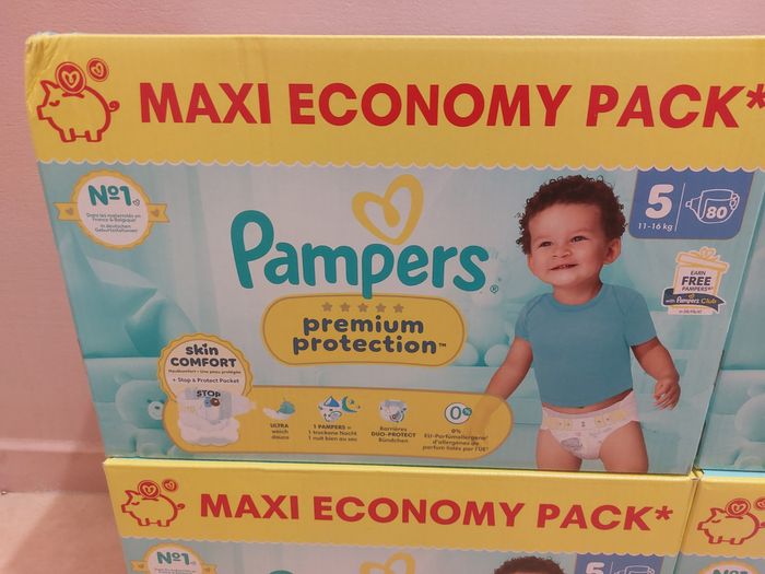 4 Maxi Économique pack de 80 couches pampers premium protection taille 5.  320 couches au total - photo numéro 2