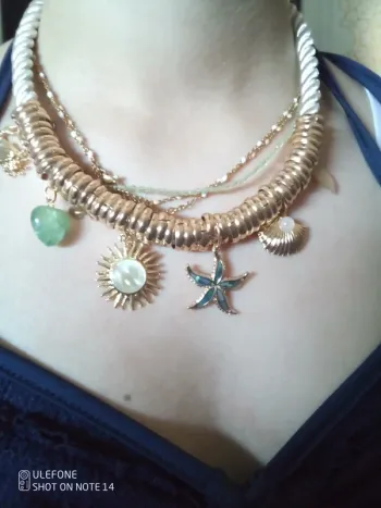 Collier bohème charmes océan avec pierres naturelles