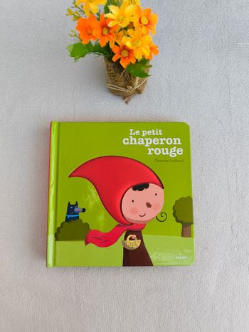 Livre Le petit chaperon rouge Milan