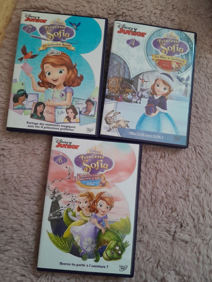 Lot  princesse Sofia disney 🎄 jeu, livre, coffret 3dvd, bijoux et perles - photo numéro 7