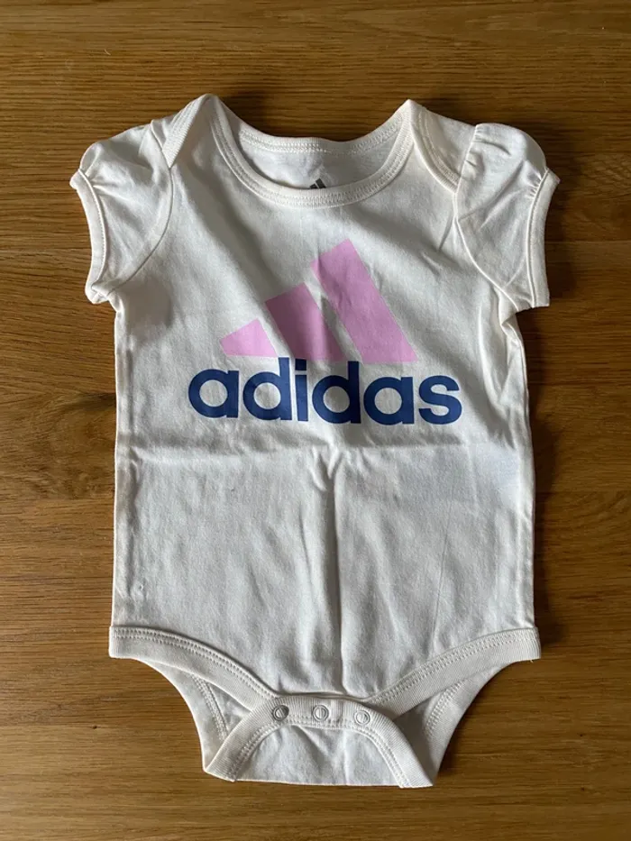 Ensemble Adidas 3 mois - photo numéro 2