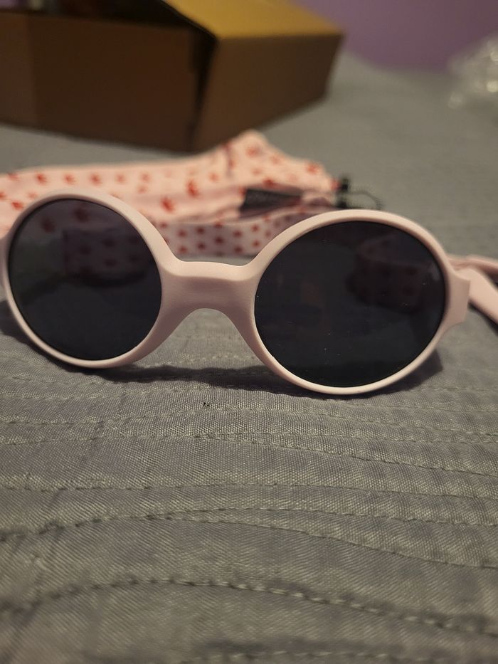 Lunettes soleil bébé 0/3 ans - photo numéro 2