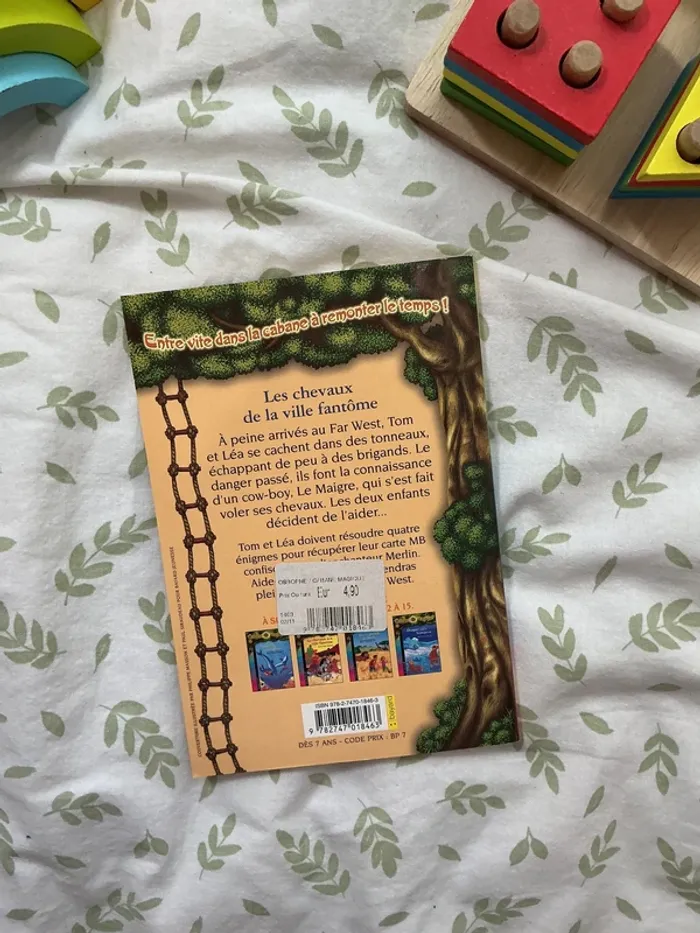 livre la cabane magique tome 13 les chevaux de la ville fantôme - photo numéro 3