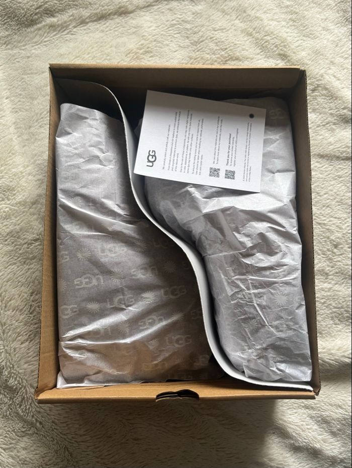 Bottes UGG Neumel II taille 36 - photo numéro 7