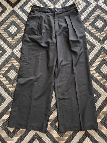 Pantalon noir fluide – Stradivarius – Taille 42