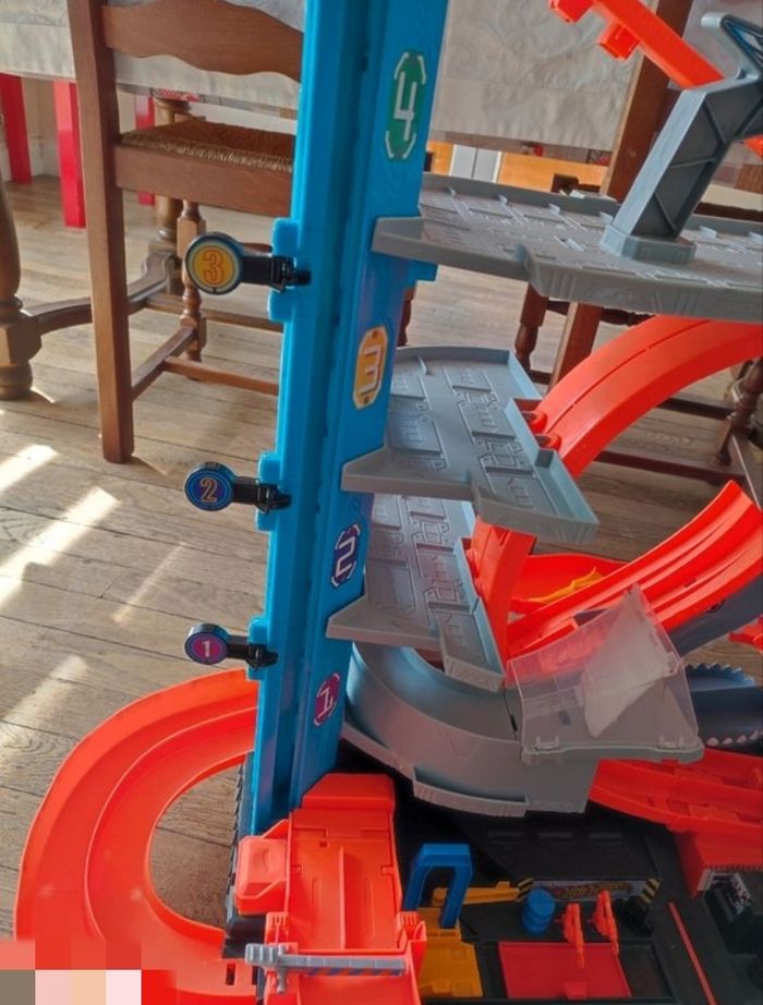 Garage hot wheels requin - photo numéro 3