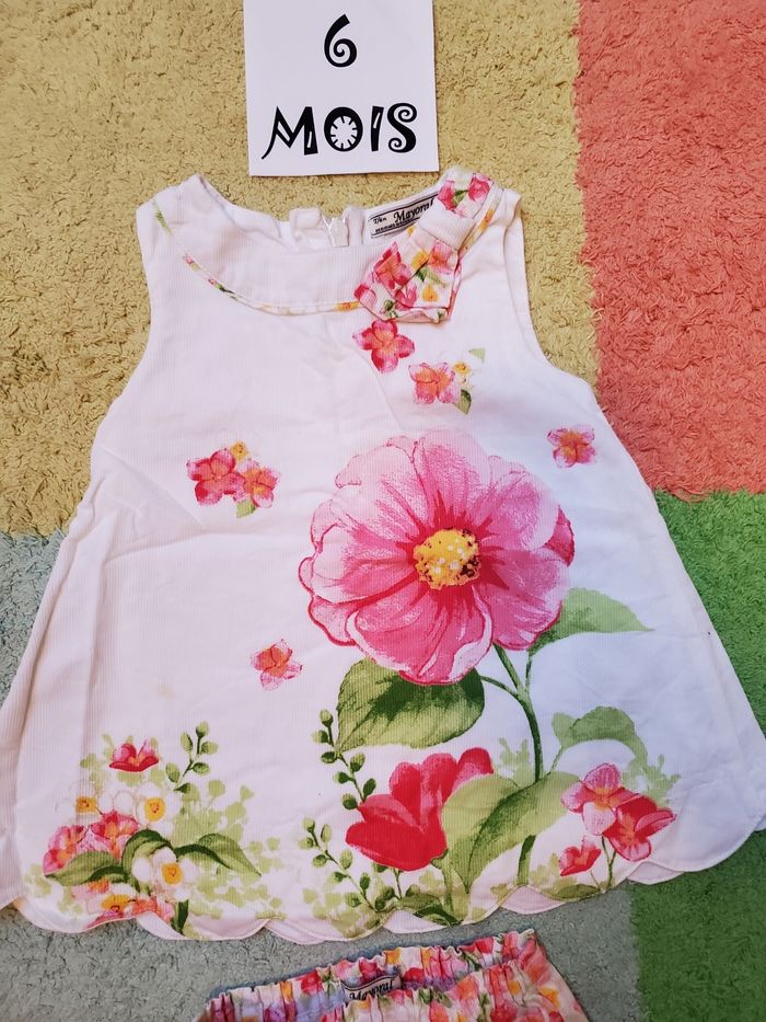 Endemble robe avec culotte- 6 mois - Mayoral - TBE - photo numéro 2