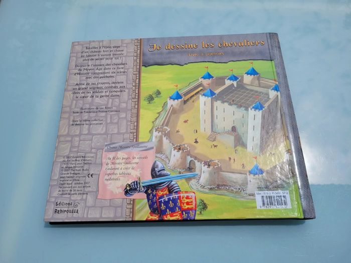 Livre Je dessine les Chevaliers 🛡 livre à pochoirs, grand format (39) - photo numéro 9