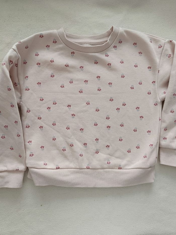 🌸 Deux pulls - taille 6 ans 🌸 - photo numéro 2