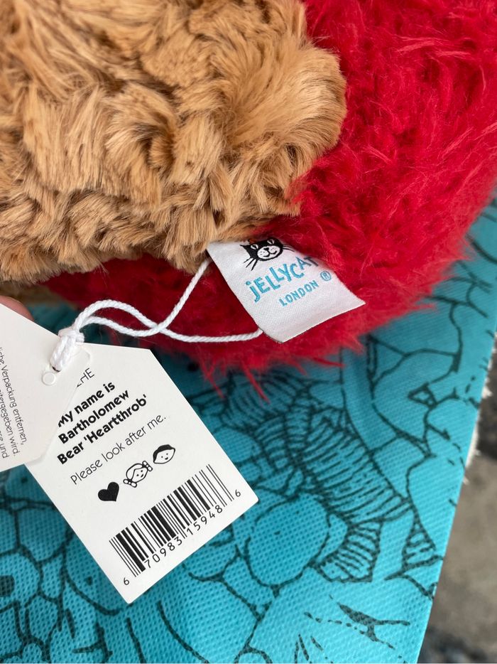 Peluche Jellycat ours Bartholomew Coeur ♥️ - photo numéro 4