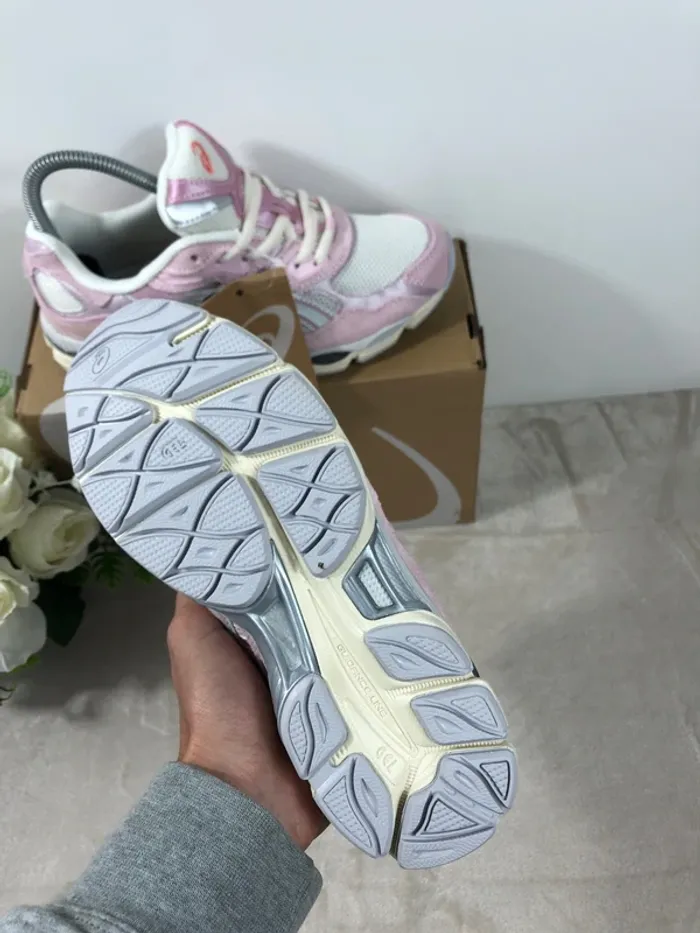 Asics Gel-NYC Cream Rose Water taille 39 - photo numéro 4