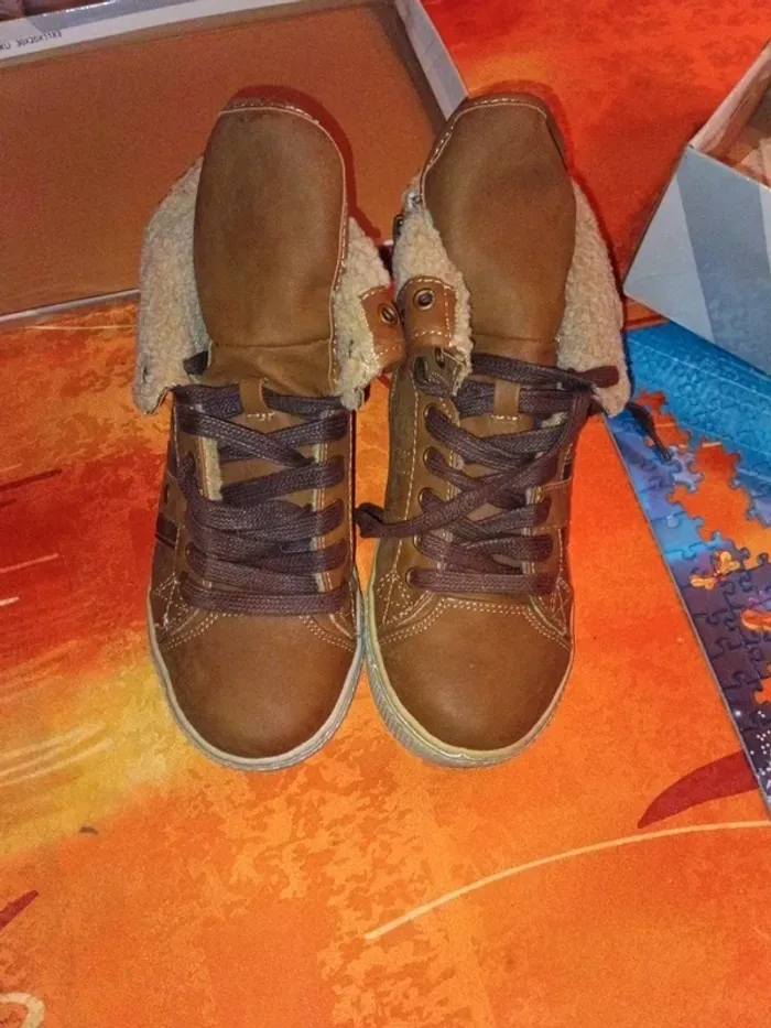 Chaussures garçon Patrick taille 36 - photo numéro 2