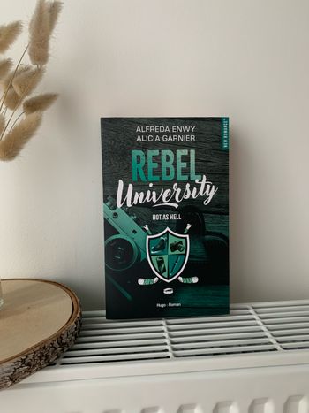 Broché « Rebel University » de Alfreda Enwy et Alicia Garnier