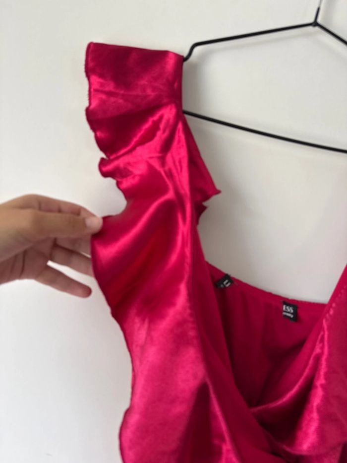 👗 Little Mistress - TL- Robe - bordeaux portefeuille à volants - Rose fuchsia- neuf sans étiquette - photo numéro 3