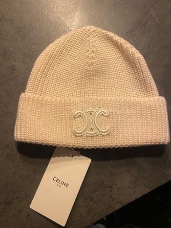 Bonnet Celine triomphe neuf