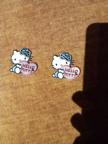 Lot 2 pièces à  rapiécer Hello Kitty