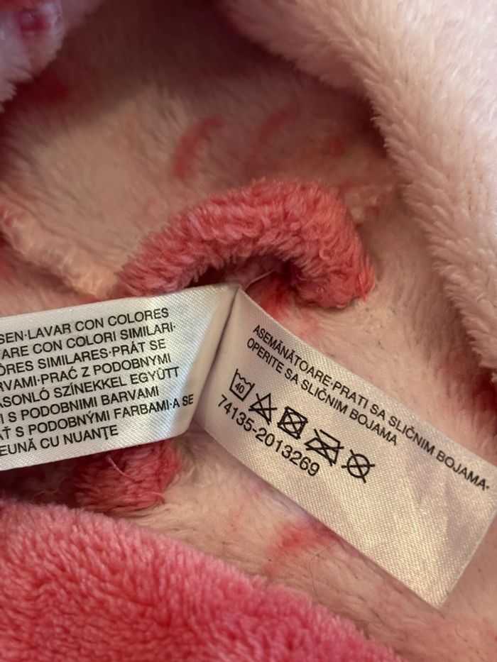 Robe de chambre Minnie de Disney taille 98/102 - photo numéro 6