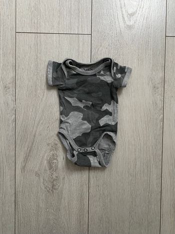 Body militaire - Naissance
