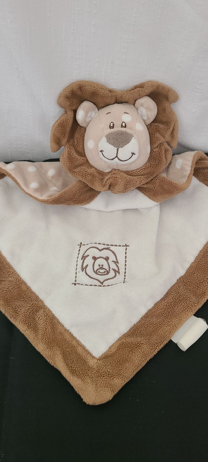Doudou plat Lion beige marron Action grelot - photo numéro 3