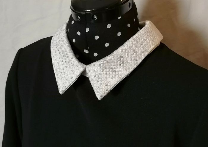 Robe noir et blanc col doré Taille S It Hippie - photo numéro 3