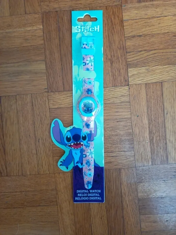 Montre enfant digital Stitch - photo numéro 2