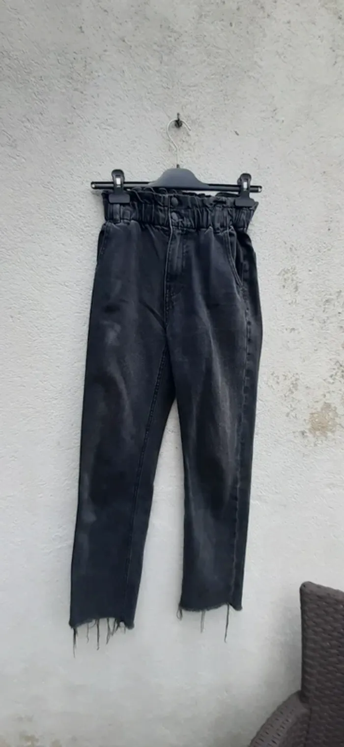 Jean noir Jennyfer taille 32 - photo numéro 2