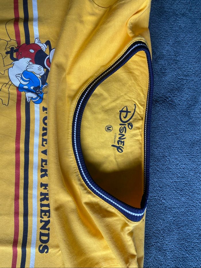 Tee-shirts jaune Disney - photo numéro 3