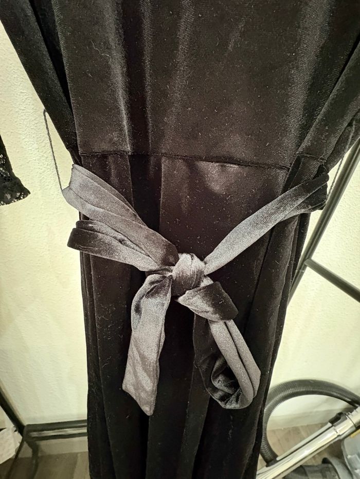 Robe noire en velours et en dentelle Jacqueline Riu - Taille 40 - photo numéro 7