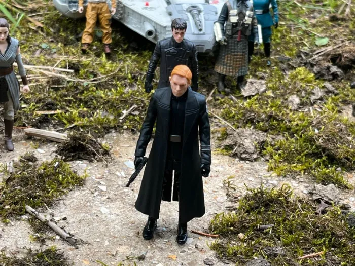 Lot figurines Star Wars + Faucon Millenium – Mission Rebelle Edition 2020 - photo numéro 2