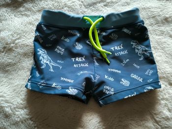 Maillot de bain dinausores 3 ans