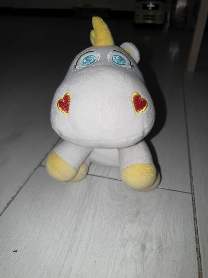 Peluche de dessin animé