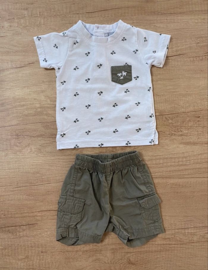 Ensemble tee-shirts et short