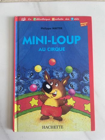Livre mini loup au cirque