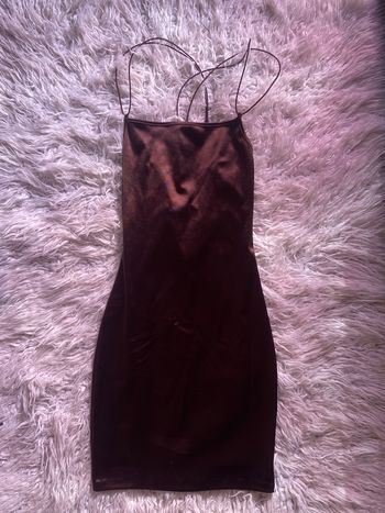 Robe en satin marron H&M