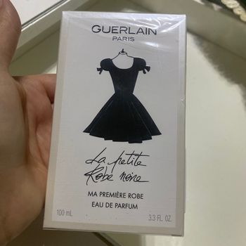 Parfum la petite robe noir