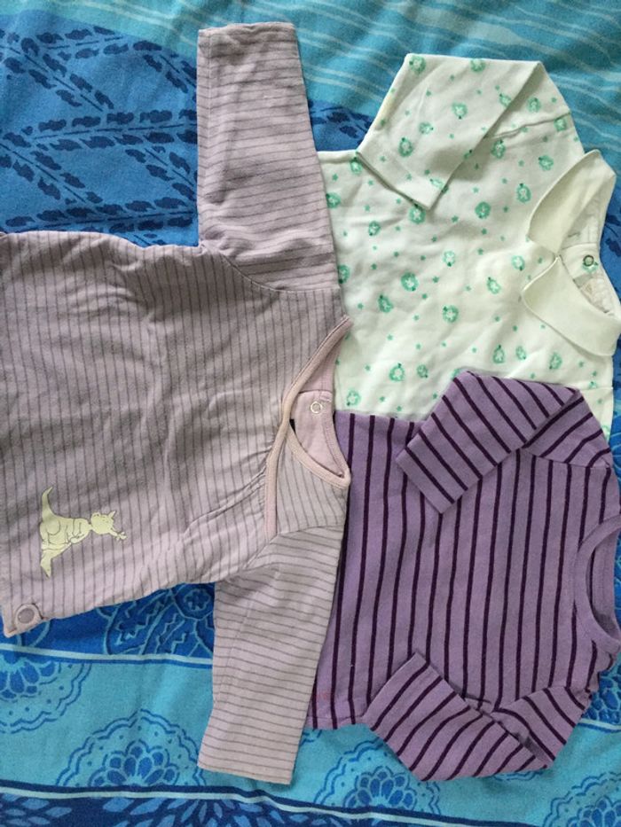 lot tee shirt / pull 6 mois