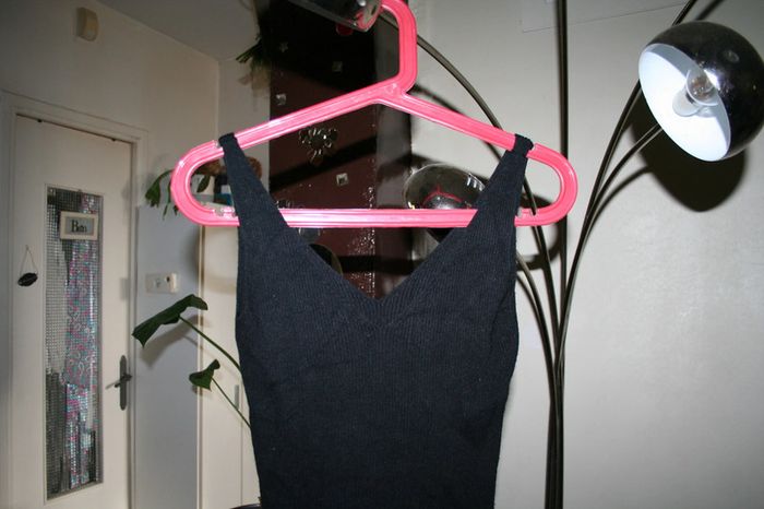 🌸Top noir côtelé cropped et péplum Taille 34 🌸 - photo numéro 3