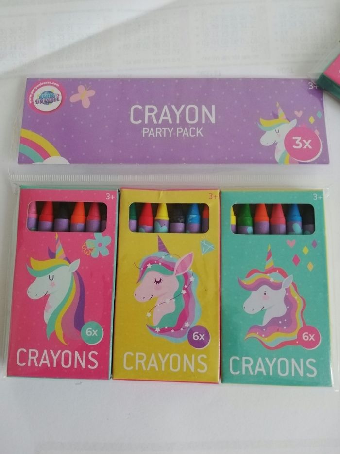 Crayon cire cadeau à distribuer pour anniversaire fête