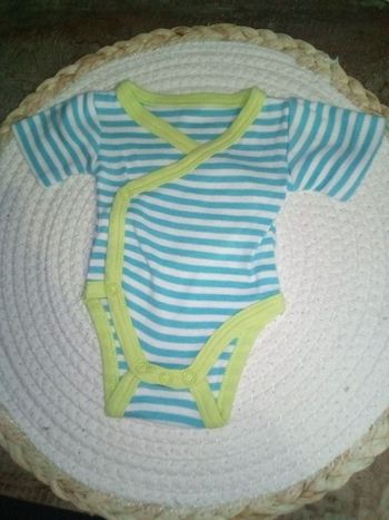 body manche courte naissance