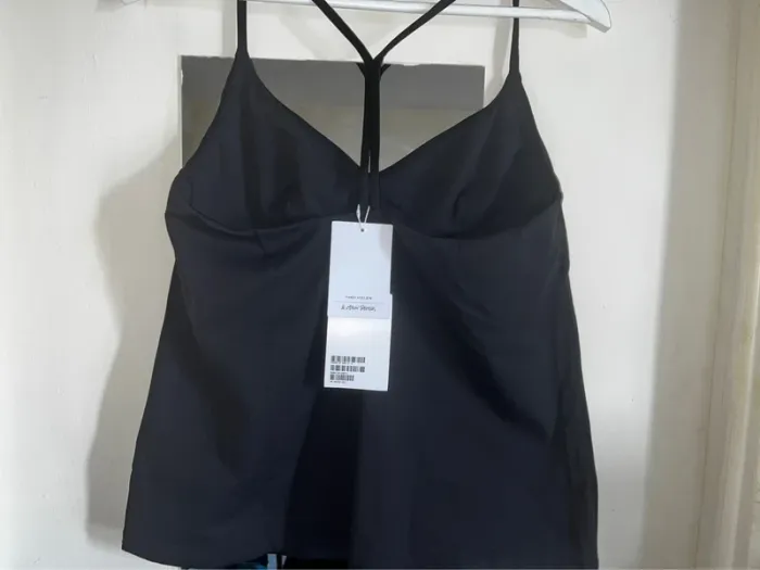 & Other Stories- Brassière ( avec top), taille L, noir , Neuf avec étiquette - photo numéro 3