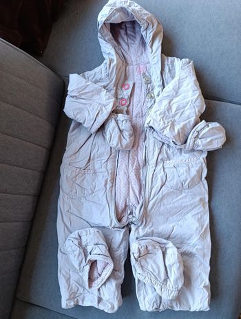 Combinaison fille, Tape à l'oeil