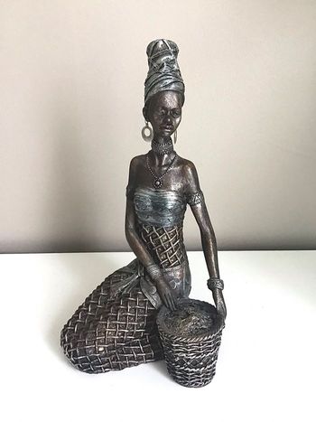 Statuette femme sud africaine